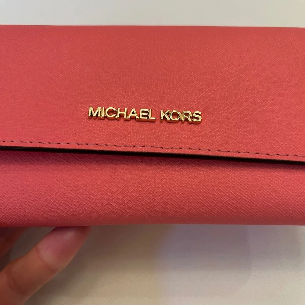 Michael Kors Jet Set Travel Large Trifold Wallet Grapefruit Pink - Picture 3 of 16